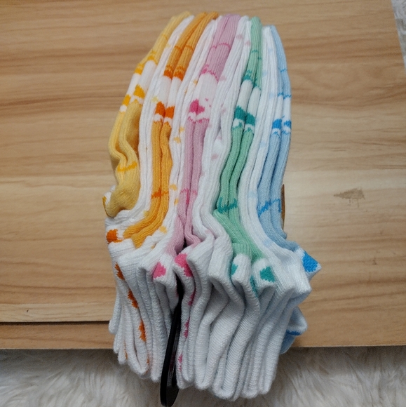 Care Bears 9 Pairs Multi-Pack Socks Women's One Size Fits Most ๐ฉท๐๐ ๐ - Picture 6 of 8